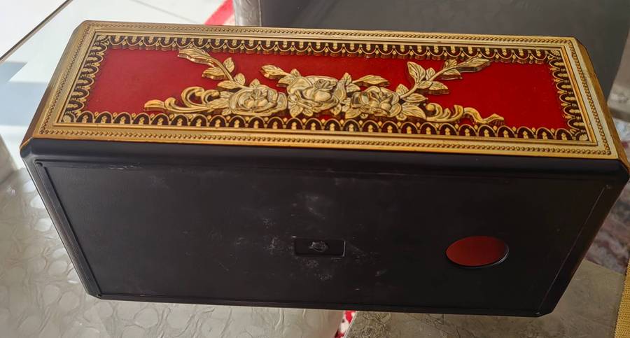 Vintage replica tissue plastic antique box