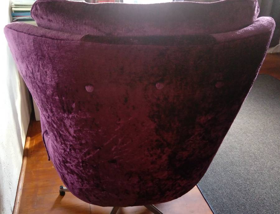 VINTAGE SWIVEL EGG CHAIR : LOVELY REST/READING