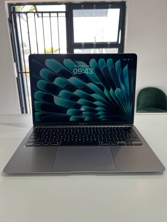Macbook Air 2020 (M1) (2tb)