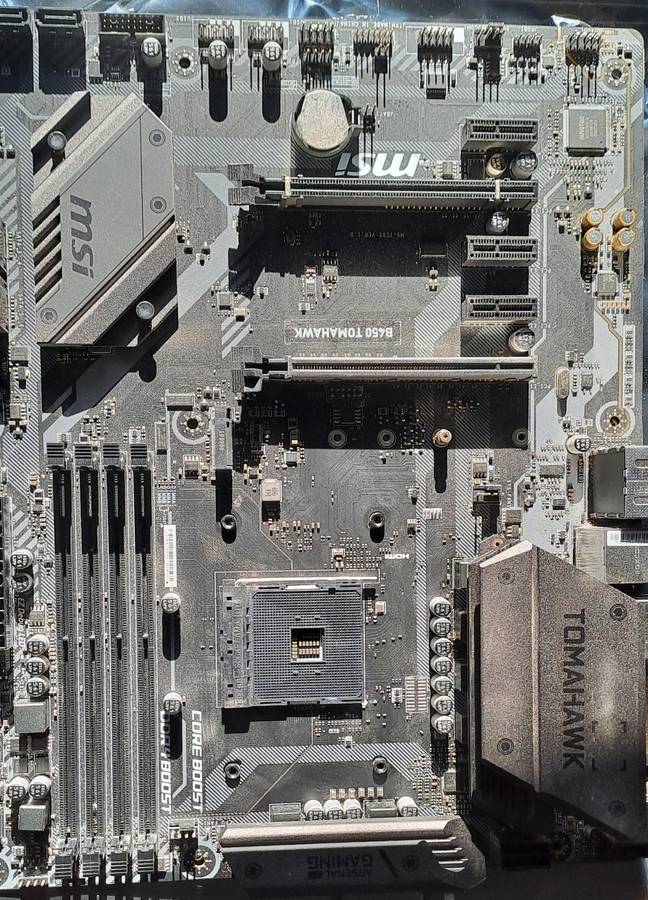 MSI B450 Tomahawk AM4