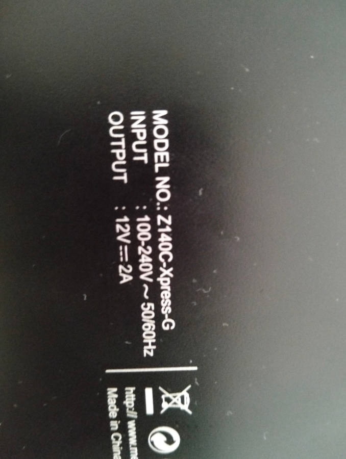 Laptop - Mecer Z140c-Xpress-G (not working I ideal for spares)