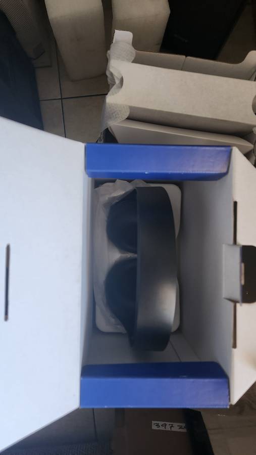 PlayStation PS5 Pulse 3D Wireless Headset with 3.5mm Jack - Midnight Black- in the box