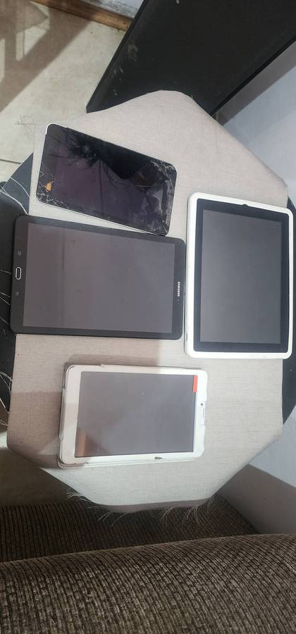 4x Android Tablets (JOB LOT) - SOLD AS IS
