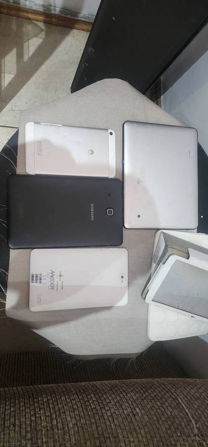 4x Android Tablets (JOB LOT) - SOLD AS IS