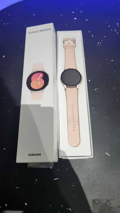 Samsung Galaxy Watch 5 SM-R900 40mm with Charger in the box - Pink Gold