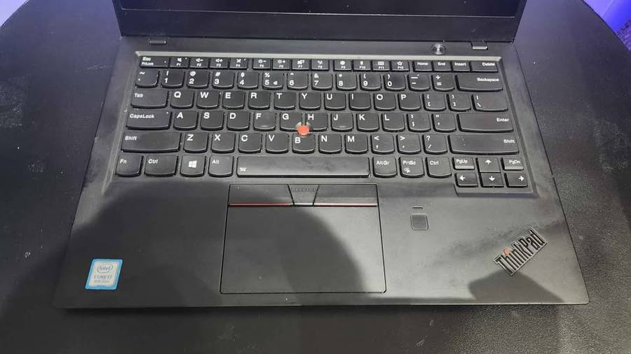 Lenovo ThinkPad x1 Carbon 6th gen - 14" -Dual core i7- 8th Gen, 8gb ddr4 ram, 256gb m.2 ssd