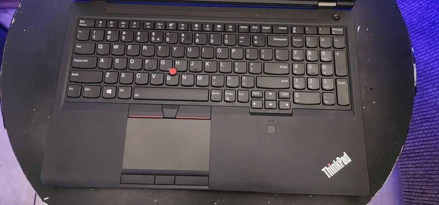 Lenovo Thinkpad P52 (15.6") Hexa core i7-8750H, 32gb ram, 512gb m.2 ssd, Quadro P1000 4gb