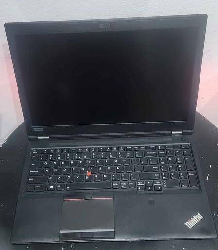 Lenovo Thinkpad P52 (15.6") Hexa core i7-8750H, 16gb ram, 1tb hdd, Quadro P1000 4gb