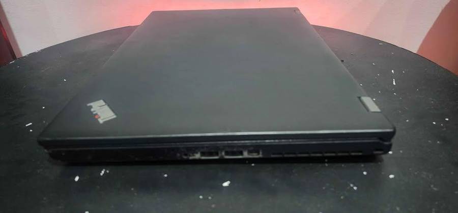 Lenovo Thinkpad P52 (15.6") Hexa core i7-8750H, 16gb ram, 1tb hdd, Quadro P1000 4gb