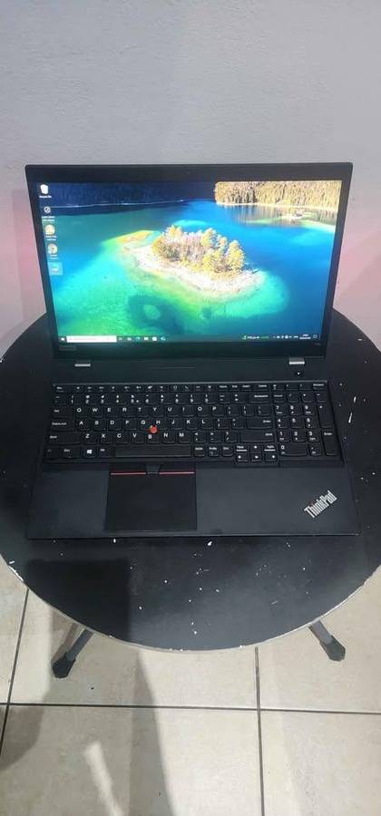 Lenovo Thinkpad T15 gen1 (15.6") Quad core i7 -10th gen, 16gb ddr4 ram, 1tb ssd, intel UHD