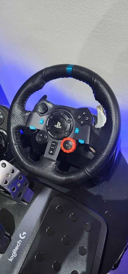 Logitech G29 Driving Force Racing Steering Wheel and Pedals, with Shifter - Pc /Ps3/ Ps4 /Ps5- boxed