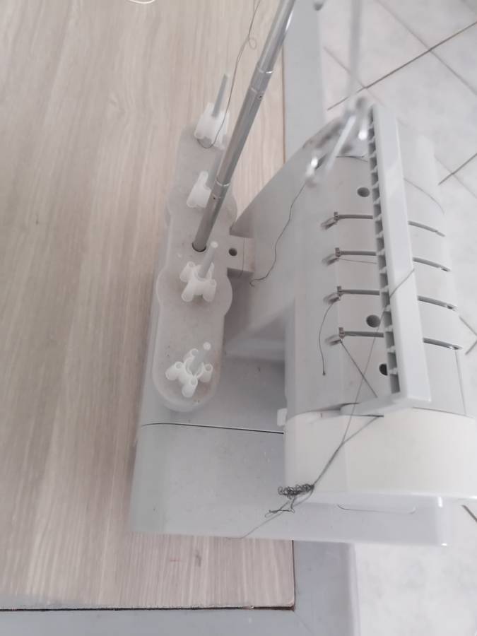 Singer Over-locker Heavy Duty 14HD854