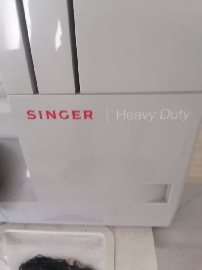Singer Over-locker Heavy Duty 14HD854