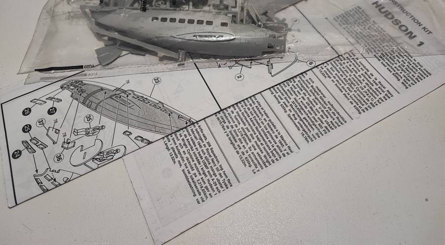 Vintage Airfix Lockheed Hudson 1 Aircraft Kit Scale 1:72