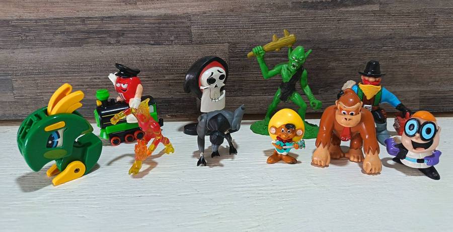 Vintage Figures Lot 4