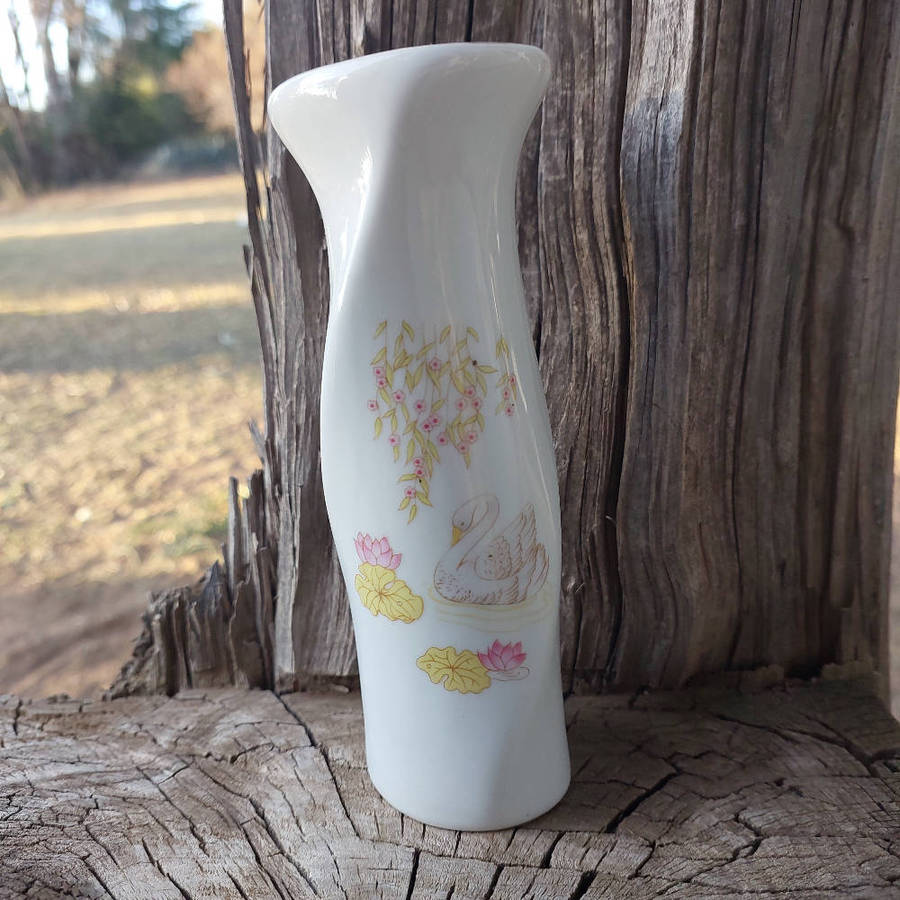 White porcelain vase swan image
