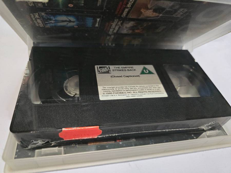 1994 VHS Star Wars The Empire Strikes Back Digitally Remastered