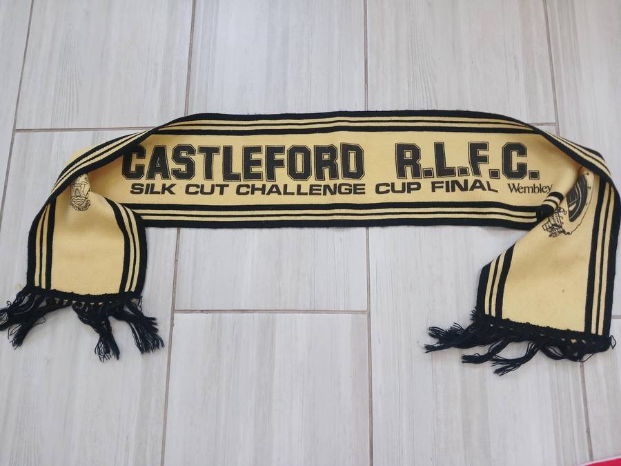 Rugby Scarf / Serp - CASTLEFORD R.L.F.C. Wembly