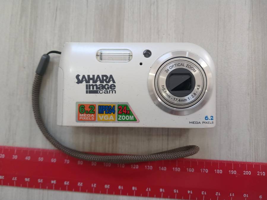 Camera Sahara 6.2 Mega Pics - 24 x Zoom - 3 x Optical Zoom