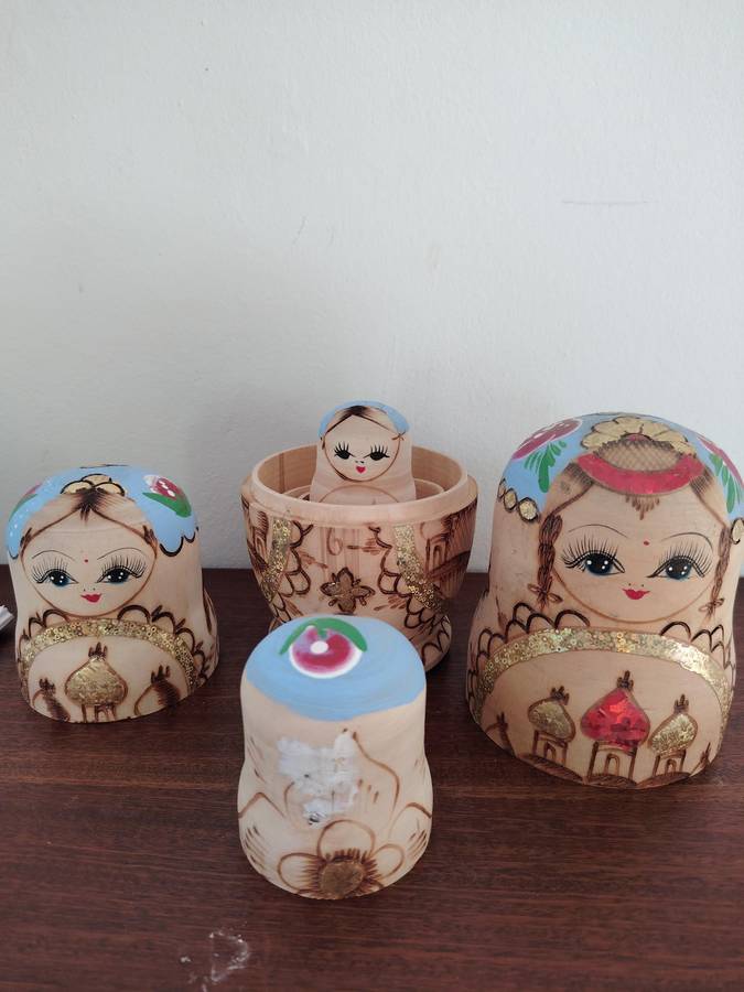 Beautiful handpainted nesting dolls 19cm