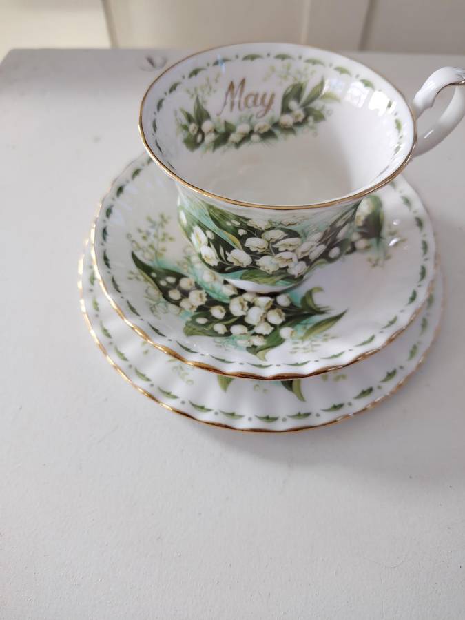 Royal Albert Lily of the valley May flower of the month trio