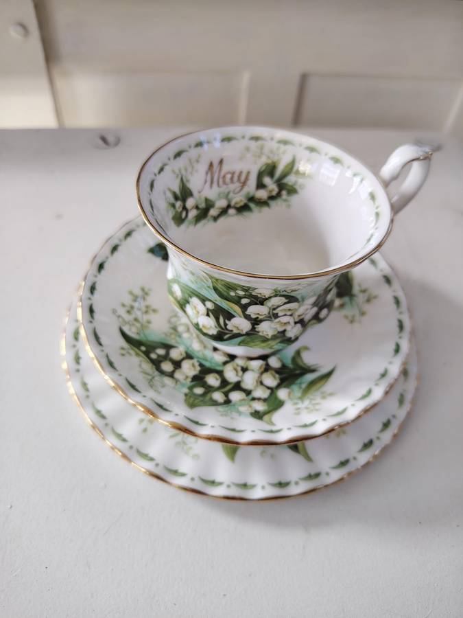 Royal Albert Lily of the valley May flower of the month trio