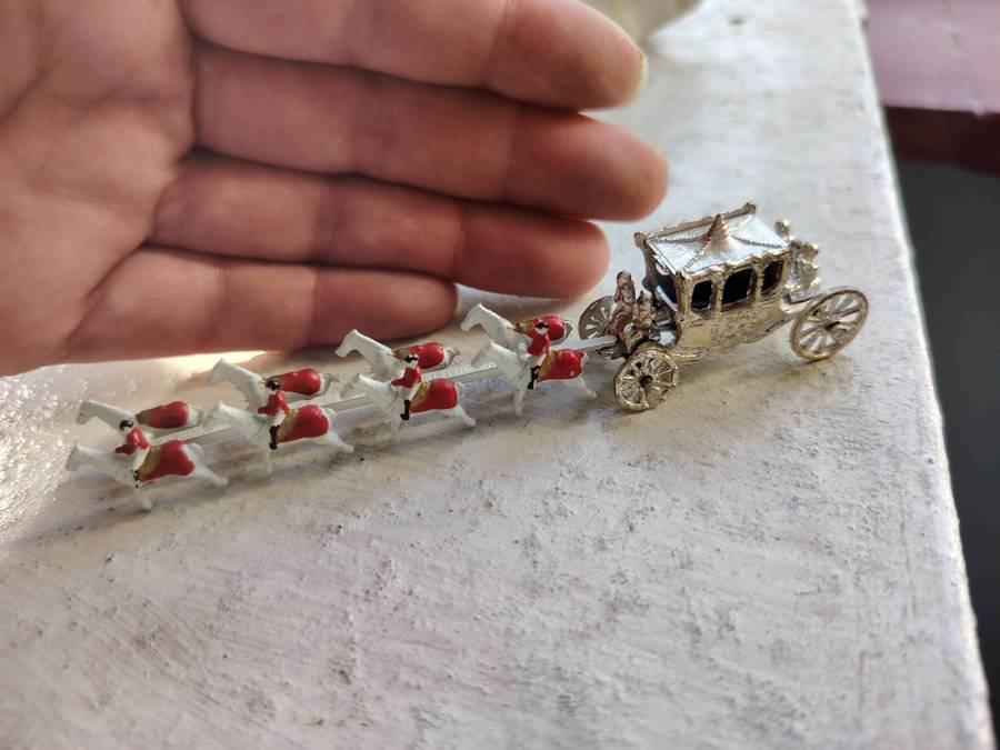 Vintage Lesney 1953 Queen Elizabeth II Coronation miniature horse and carriage, made in England
