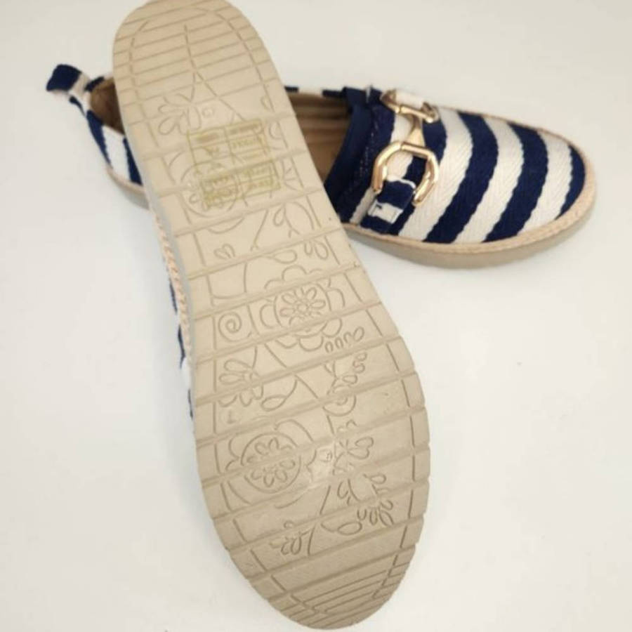 New Miladys size 7 Loafers