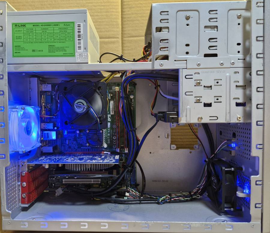 Windows 10 Desktop PC, GT 220 1Gb GPU, Core2 Quad CPU, 4Gb RAM, 240Gb SSD, DVD, Win 10 Pro