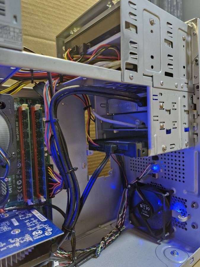 Windows 10 Desktop PC, GT 220 1Gb GPU, Core2 Quad CPU, 4Gb RAM, 240Gb SSD, DVD, Win 10 Pro