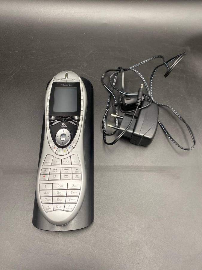 RE-LHR895 Logitech 966193 Harmony Remote 89- NO BATTERY.