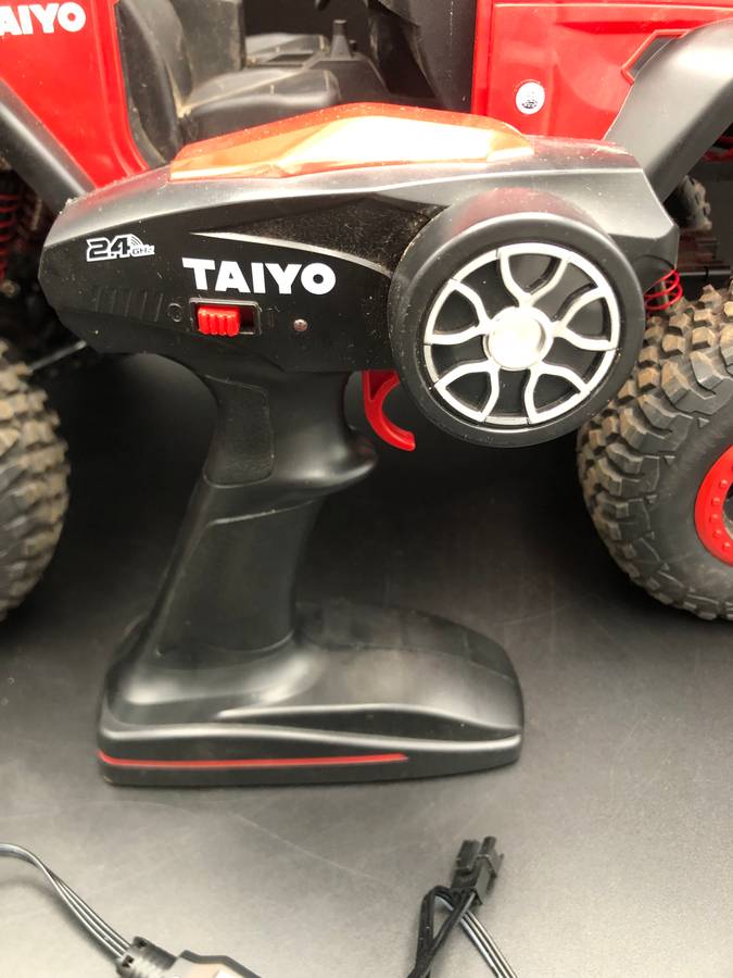 Taiyo R/C Jeep Wrangler Rubicon ( Read)