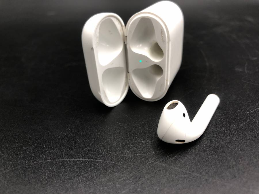 Apple AirPod 1st Generation (Right Side Only)