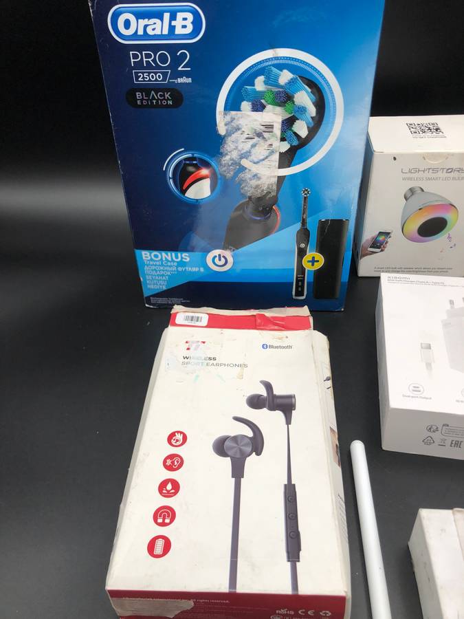 Lots Gadgets for Spares or repair.