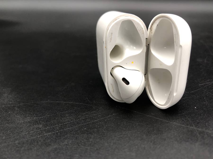 Apple AirPod 1st Generation (Right Side Only)