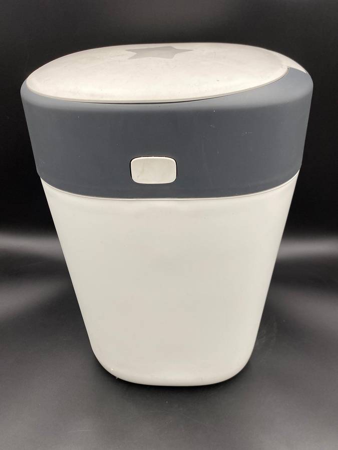 Tommee Tippee Twist And Click Advanced Nappy Bin Eco-Friendlier - Cotton White