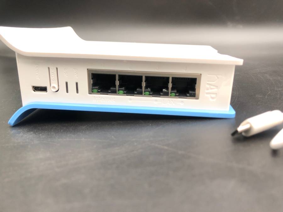 MikroTik hAP lite SOHO 2GHz WiFi Router | RB941-2nD