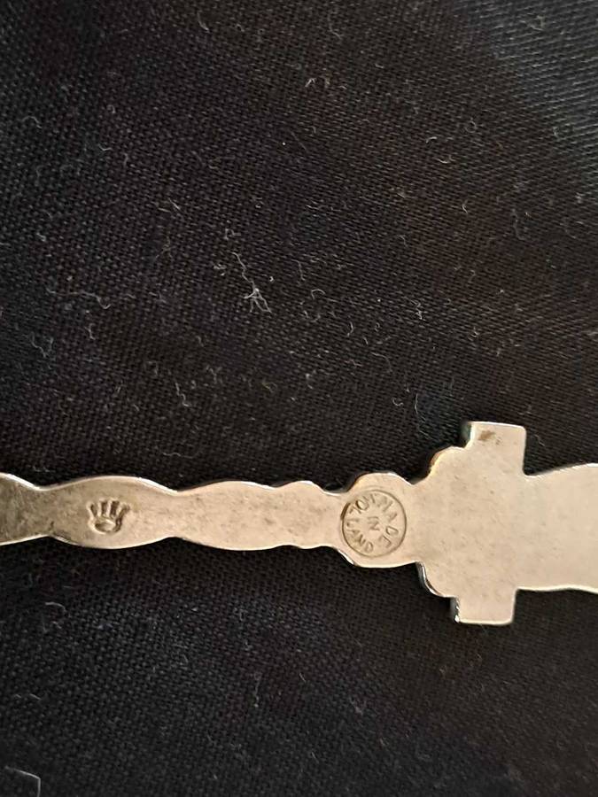 5 x Vintage Dutch teaspoons, marked "made in Holland" and Vintage scoop marked "NS"