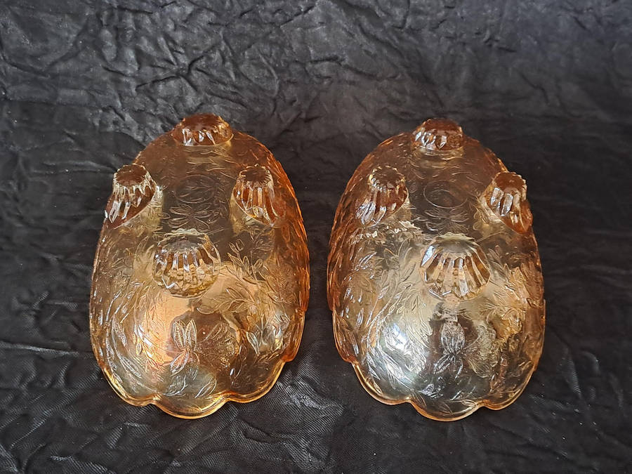 Pair of Jeanette Floragold Carnival glass sweet bowls