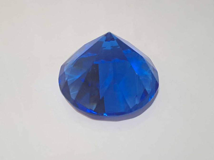 Prism glass paperweight, 8x6cm