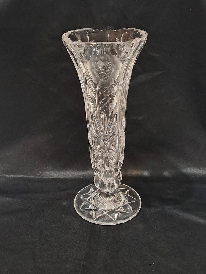 Rose cut crystal fluted vase, 24cm tall, Weighs 995g