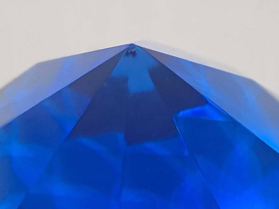 Prism glass paperweight, 8x6cm