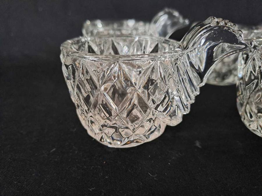 4 x Vintage eggs cups