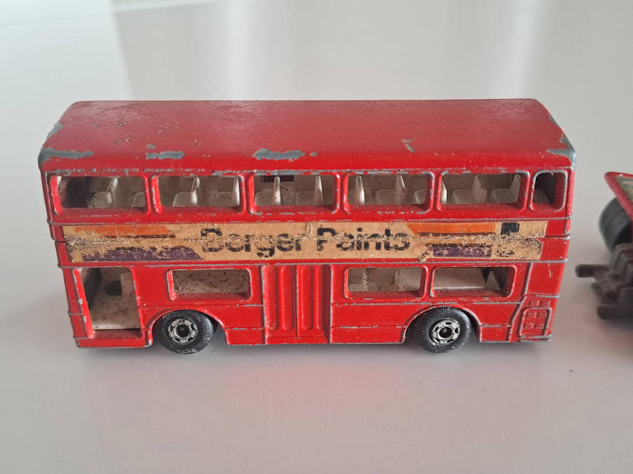 2 x Matchbox collectable cars