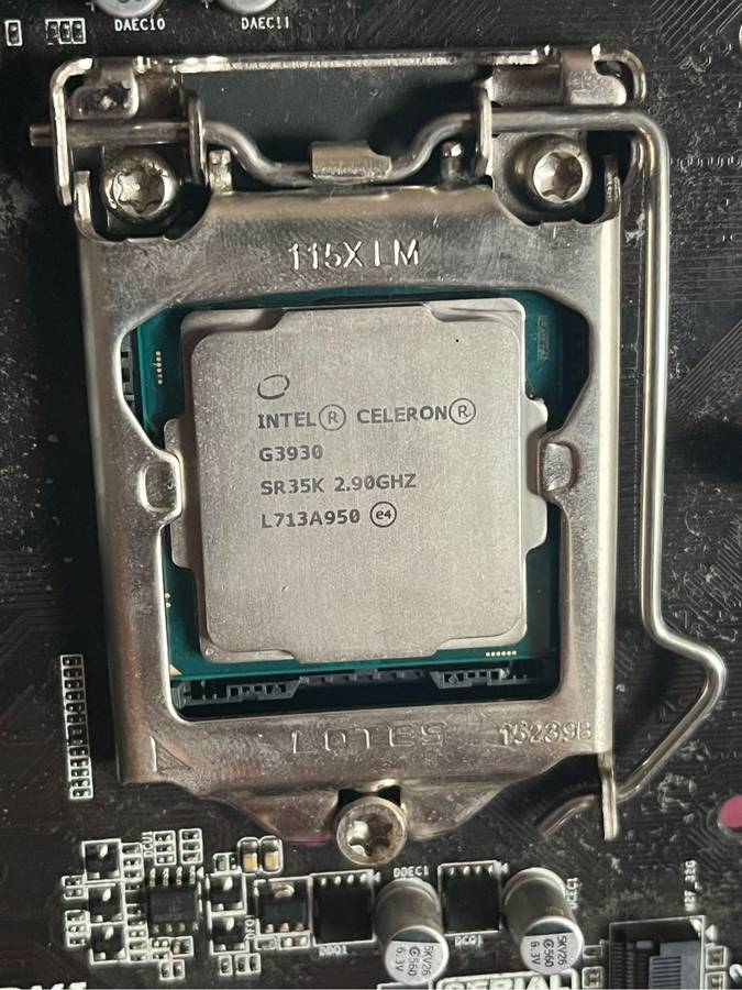 3x DDR3 Motherboards with Cpu (Faulty)