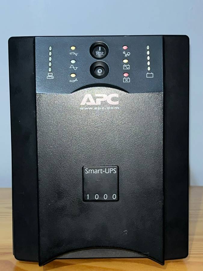 APC Smart UPS 1000VA