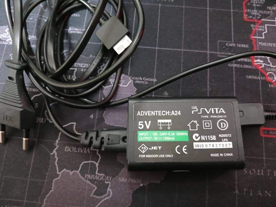 PlayStation VITA OLED (PCH-1104) - Very good condition