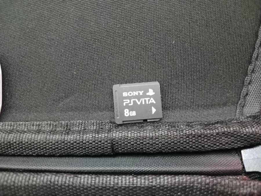 PlayStation VITA OLED (PCH-1104) - Very good condition