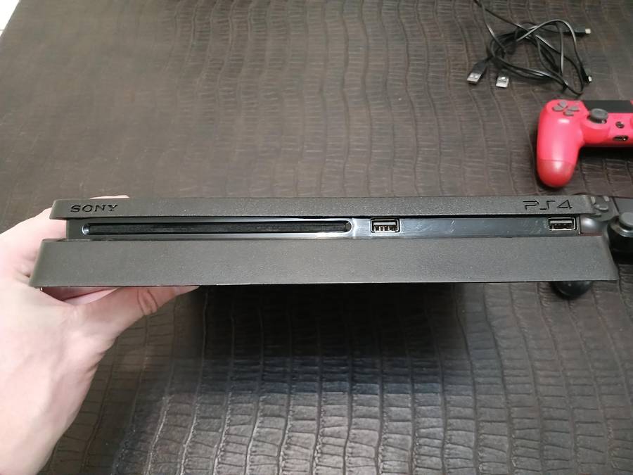 PlayStation 4 Slim (CUH-2209A) - 500GB - REGION LOCKED - READ FOR WORKAROUND