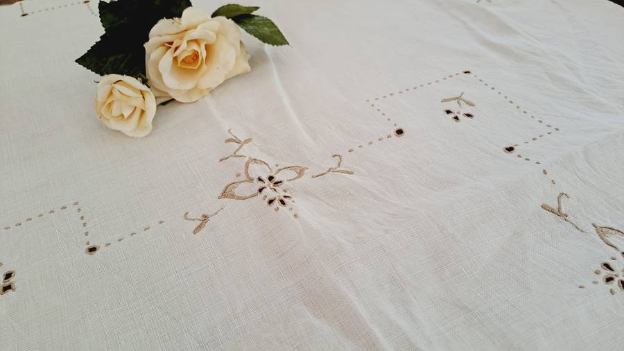 Off white linen tablecloth with gold embroidery - 106 x 106 cm